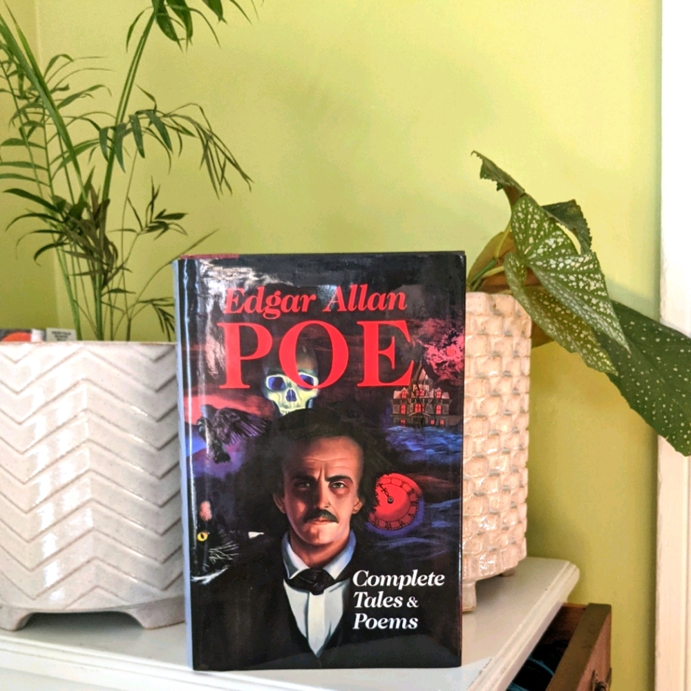 Edgar Allan Poe Complete Tales & Poems Hard Cover